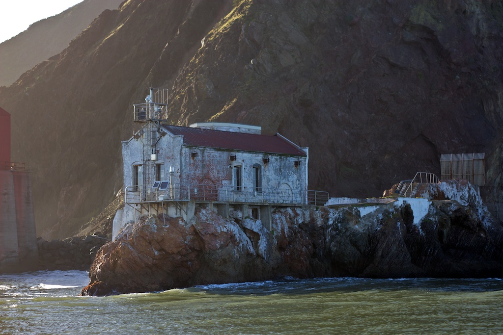 Ship's Log: April 2-3 — Horseshoe Cove