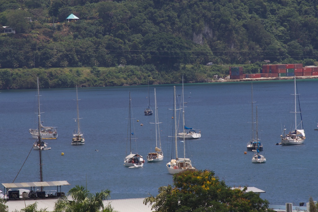 Photos: Port Vila, Vanuatu & Chesterfield Reef, New Caledonia