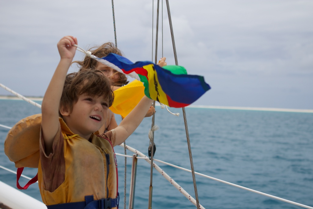Photos: Port Vila, Vanuatu & Chesterfield Reef, New Caledonia