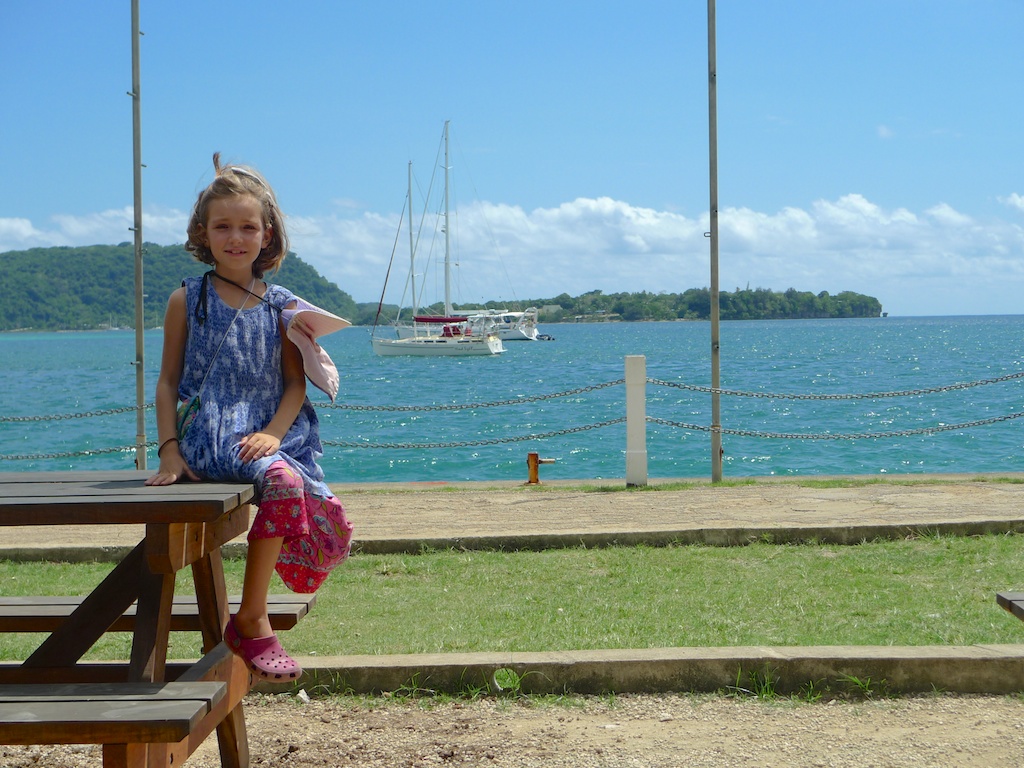 Photos: Port Vila, Vanuatu & Chesterfield Reef, New Caledonia